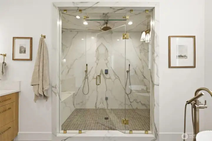 Extra large steam shower