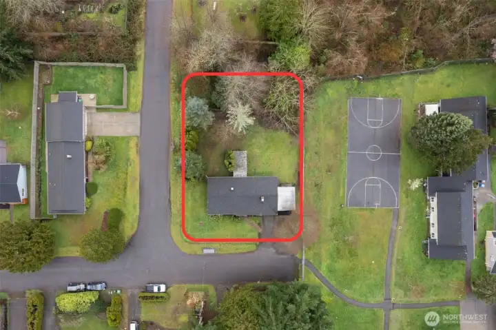 Aerial view of the approximate property lines