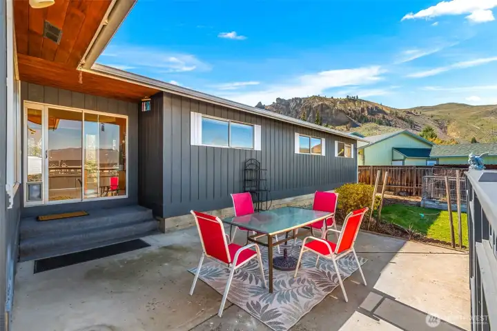 Backyard entertaining