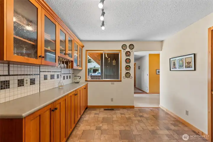 Lots of room for additional seating