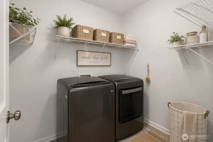 Virtually staged laundry