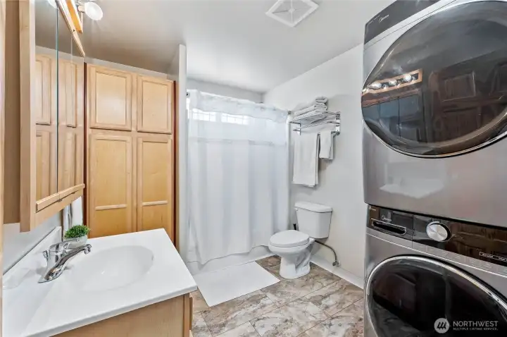 Second bathroom on main living space