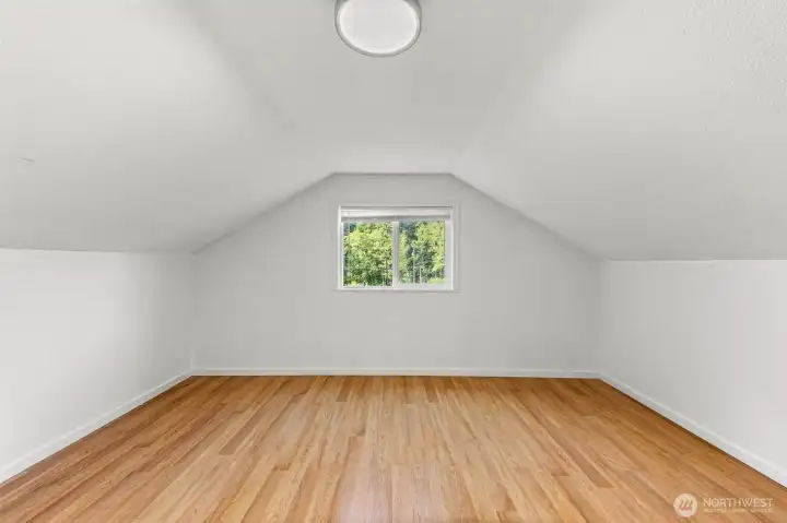 4th bedroom upstairs
