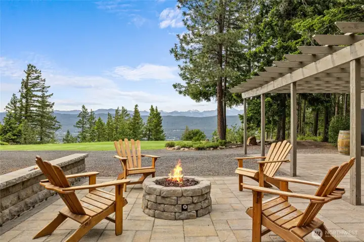 Gather around the propane fire pit, relax, and take in the breathtaking views of the surrounding landscape. *Dedicated smaller propane tank just for firepit only!