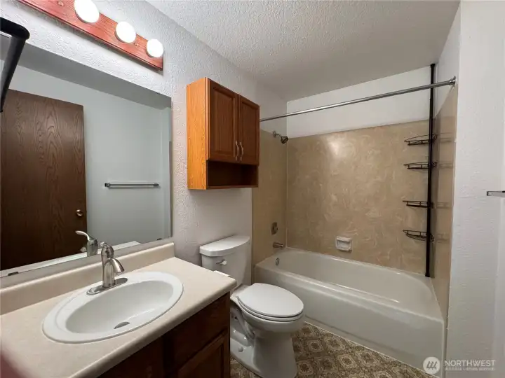 Squeaky Clean Main Bathroom