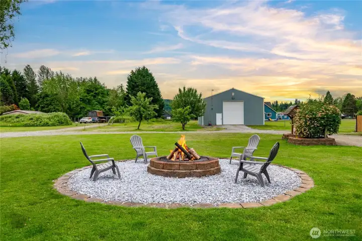 Fire pit Fire pit