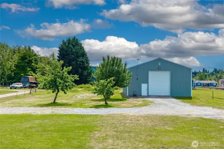 Huge 36x48 shop Huge 36x48 shop