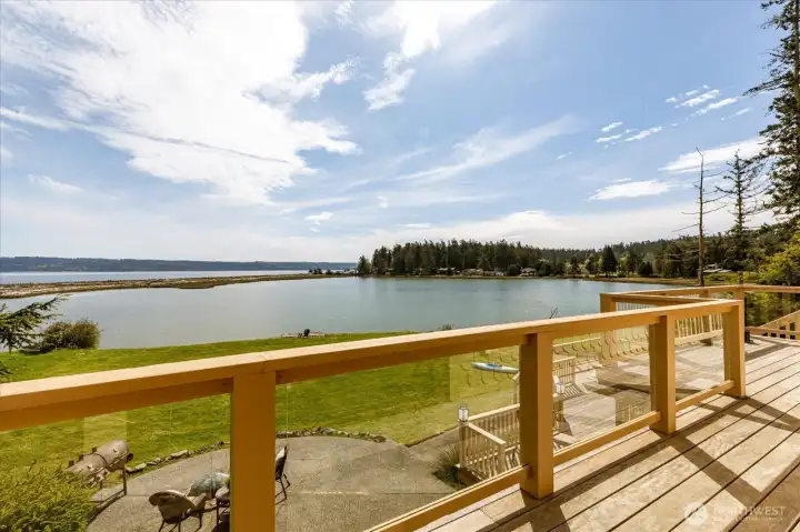 Upper level deck