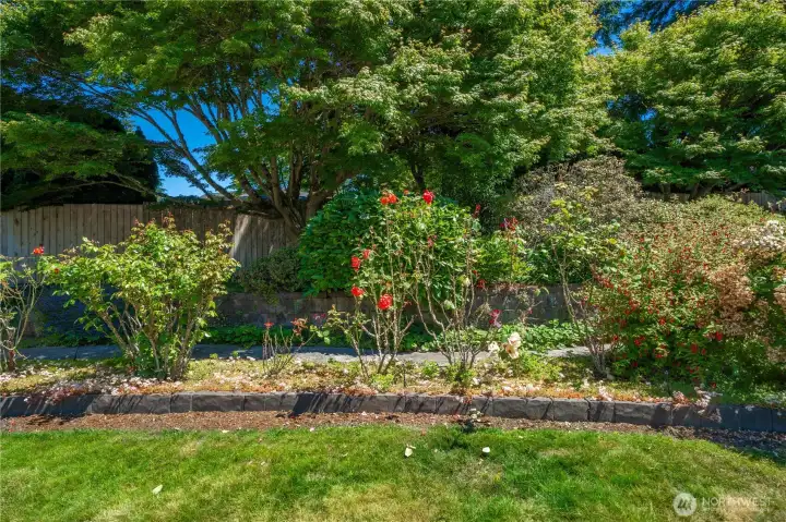 Enjoy the tranquility of owning your own garden. Enjoy the tranquility of owning your own garden.