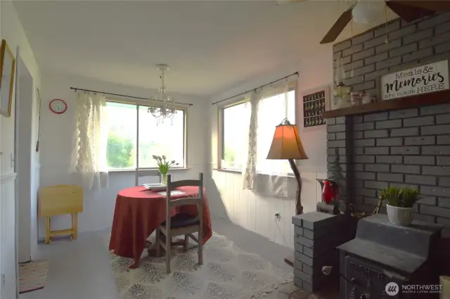 Separate dinning room...