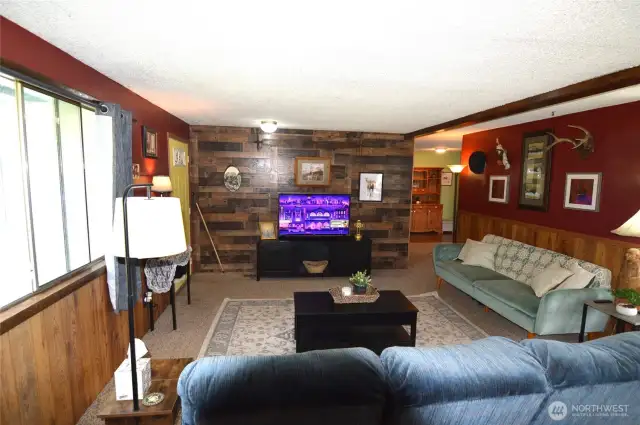 Discover exceptional value w/this spacious 1,440 sq feet home...