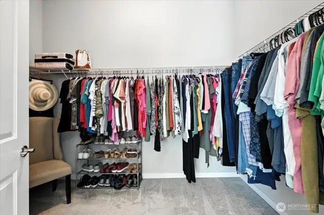 Primary suite closet