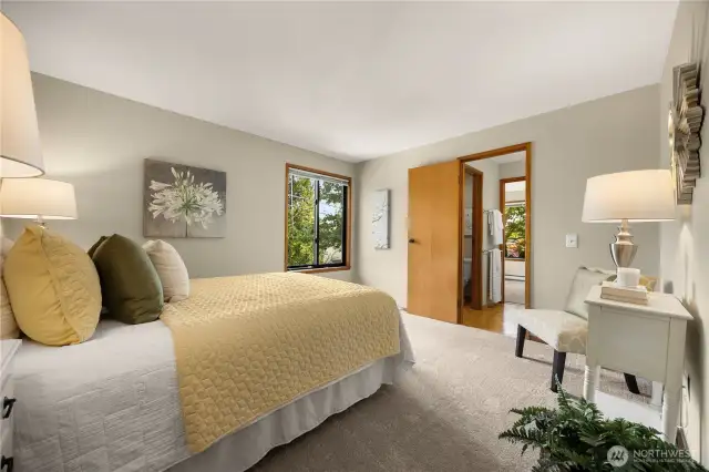 Large primary bedroom.