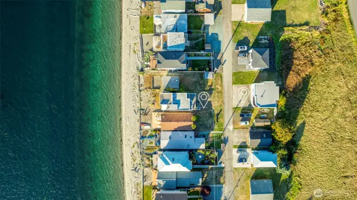 From left to right: Mutiny Bay / Beach / Main House / Ebb Tide Lane / Guest House & Garage