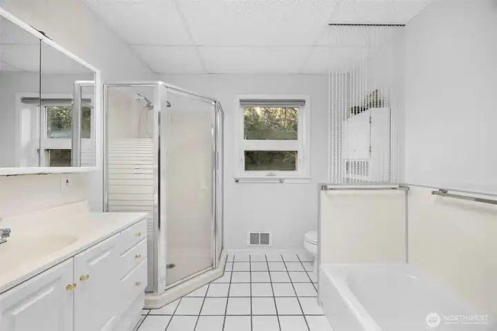 Guest House Bath