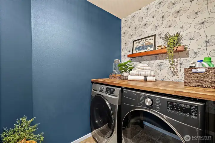 Laundry Room - units stay with home!