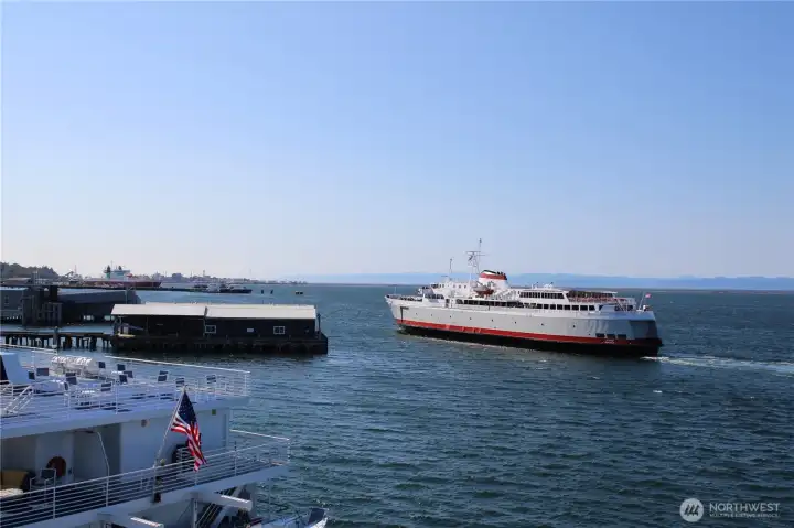 Explore the town's vibrant waterfront. Watch the ferry and cruise ships go by, wander the beach, and walk the waterfront trail