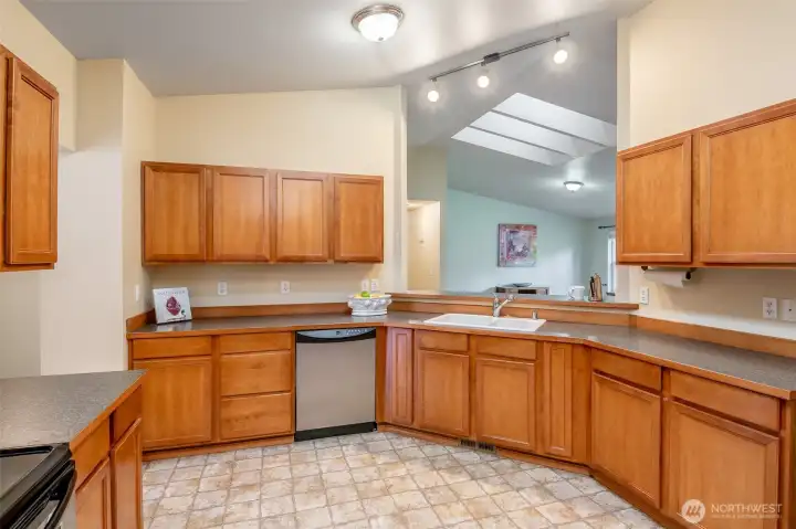 Apacious kitchen for any culinary and entertaining needs.