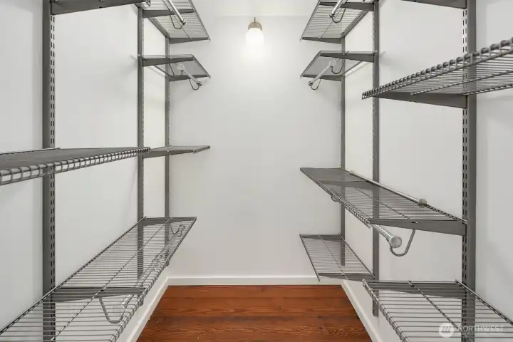 Primary suite: huge walk-in closet.