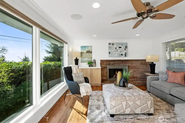Living room connected to dining area and kitchen