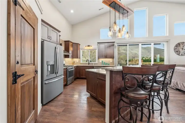 Kitchen with Eating Space