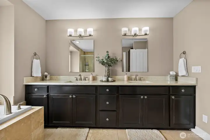 Convenient dual vanity in primary bathroom