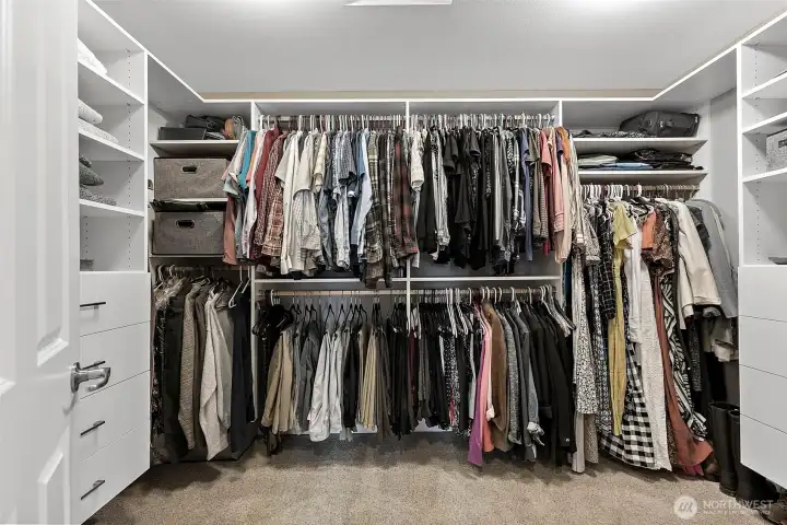 California cabinet walk-in closet
