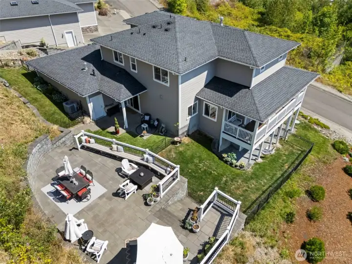 Custom Built Home in the heard of Edgewood with Shop and stunning valley and mountain views