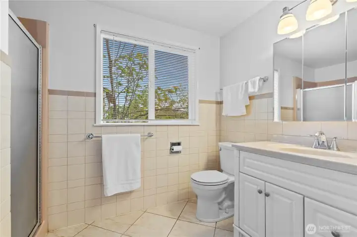 Main floor 3/4 bath off of the laundry room