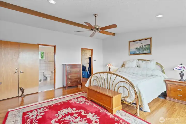 Large room with its own bath and walk in closet, this is sure to please