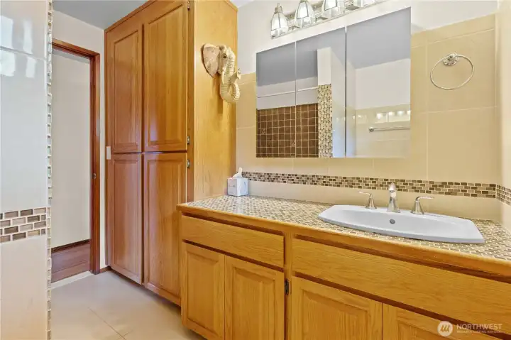 Main hall bath