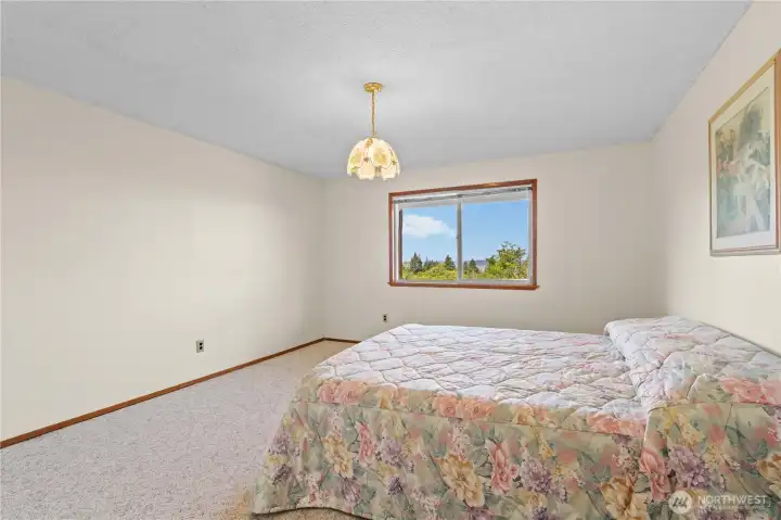 Bedroom 3 also views the sound