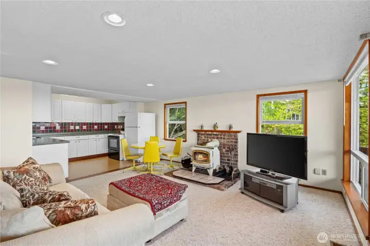 With a full kitchen, fireplace, picture windows and more.  Perfect rental, multi family use, company from out of town?