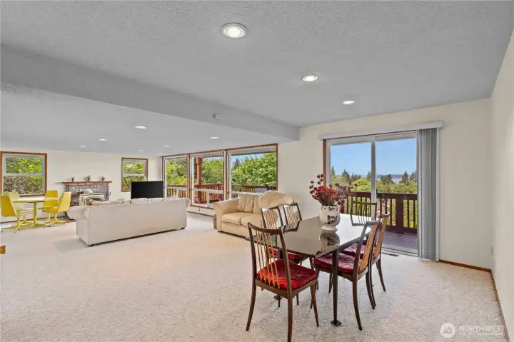Dining area, separate entrance and its own outdoor space