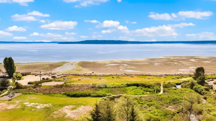 Private community beach rights included! No HOA. Private community beach rights included! No HOA.