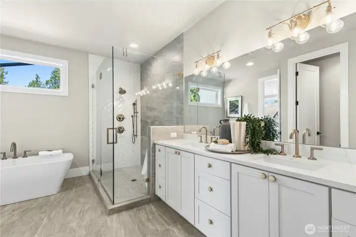 5 piece en suite bath