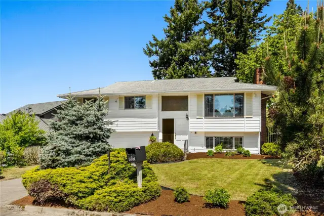 Welcome to 11304 SE 179th St in Renton, with solid mid century construction.