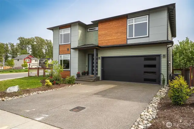 Proudly presenting 6233 Fernridge Dr