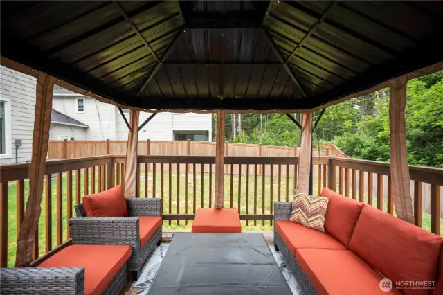 Custom gazebo conveys