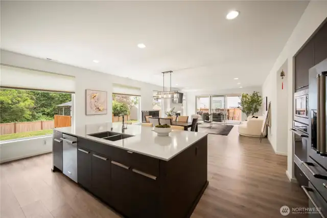 Oversized island ideal for entertaining!