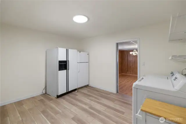 Extra huge Laundry room