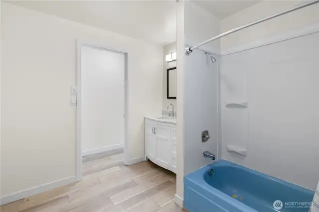 2nd floor bath