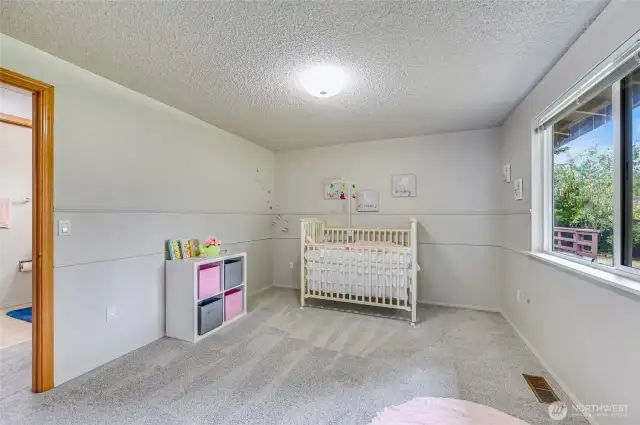 Second view of this oversized room. Behind us you find a large closet that spans the entire length of the wall.