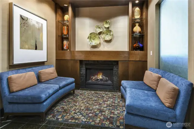 he reception desk provides 24-hour concierge service