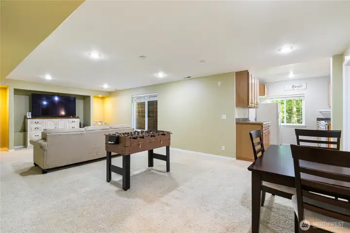 Lower level suite!  Could be MIL or ADU!