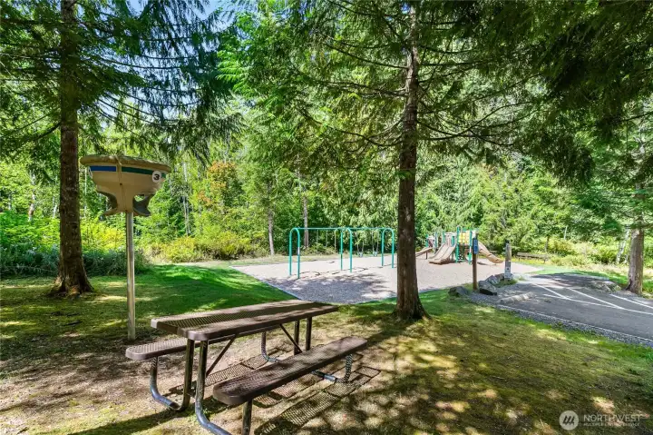 Playground walking distance from the house