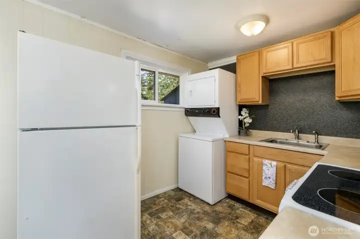 Backyard views from kitchen & dining areas