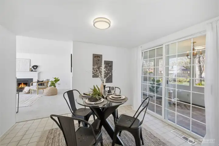 Easy mornings or afternoon tea in this conveniently located breakfast nook.