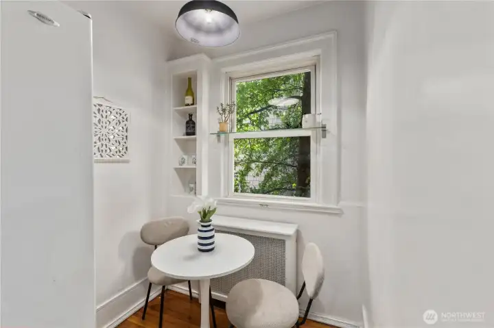 Cute eating area in kitchen