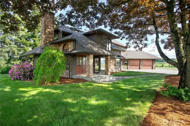 Lovely custom built home on mid-county 1.37 acres!